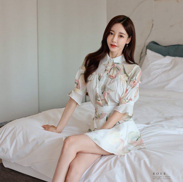墨纹|女神孙允珠最新高清时尚搭配:莫奈油彩青苹果墨纹纤雅衬裙