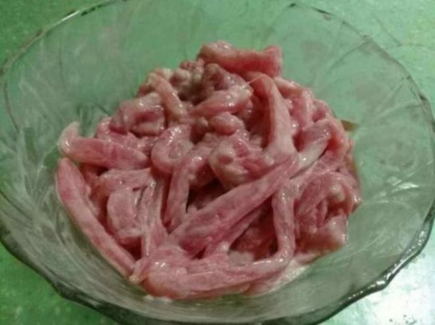 炒肉时,不能加3样调料,很多人爱加,难怪总粘锅,还没“肉味”