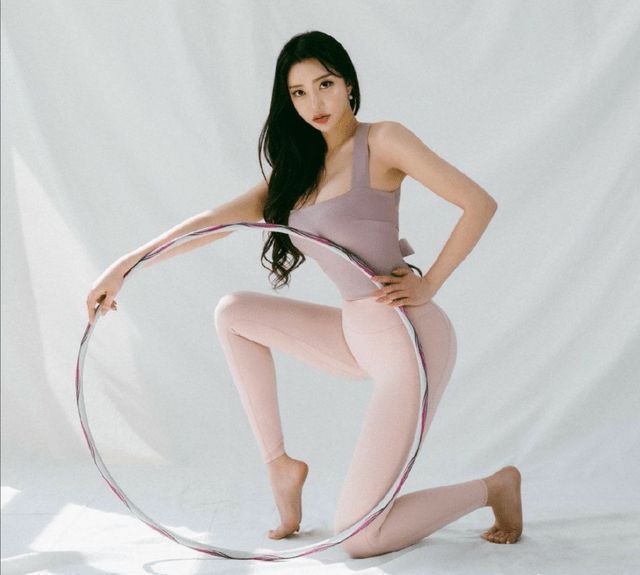 小姐姐|韩国小姐姐身材超好,凹凸有致,曲线曼妙,爱用瑜伽维持身材