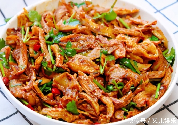  隔三差五吃的一道凉拌菜，清爽可口，香辣下饭！肉质滑嫩，超营养