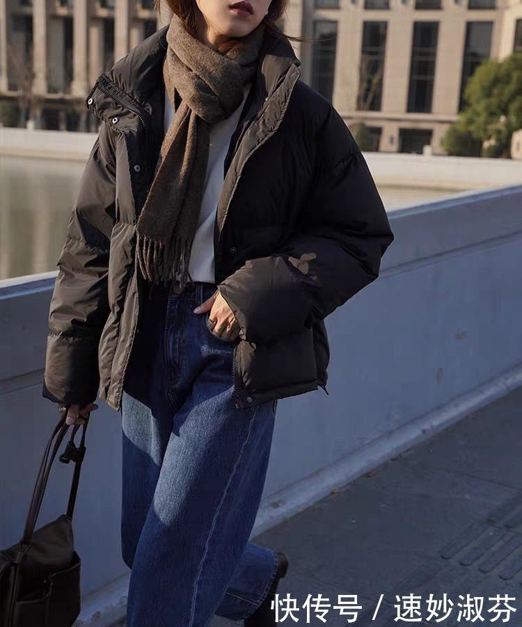 羽绒服|什么样的羽绒服更适合冬天穿?首选这4种颜色,太显白了!