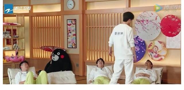 周洁琼|游戏中扒沙溢裤子,逼郭麒麟使用旧吸管,《奔跑吧》蔡徐坤惹争议