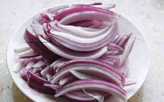 洋葱7日减肥法，美白祛斑，排毒降脂，让你轻松拥有小蛮腰