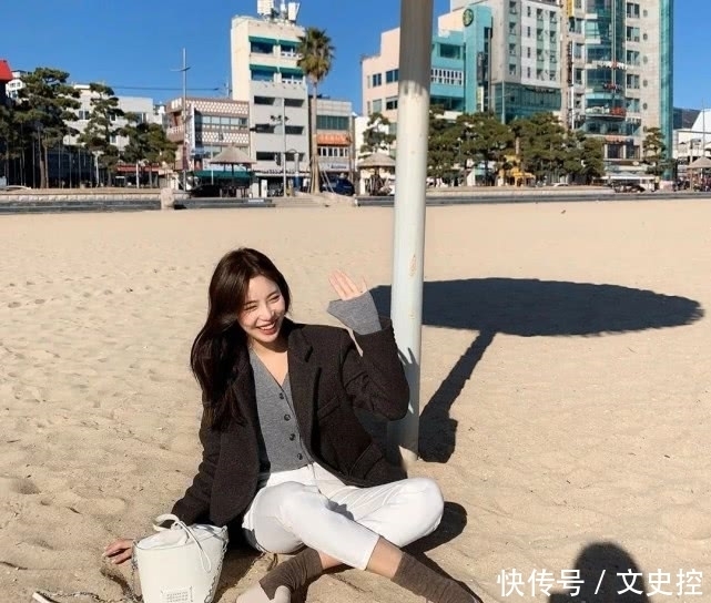 在家就别穿睡衣了,“奶奶衫”就算宅一周都很精致,还巨显瘦