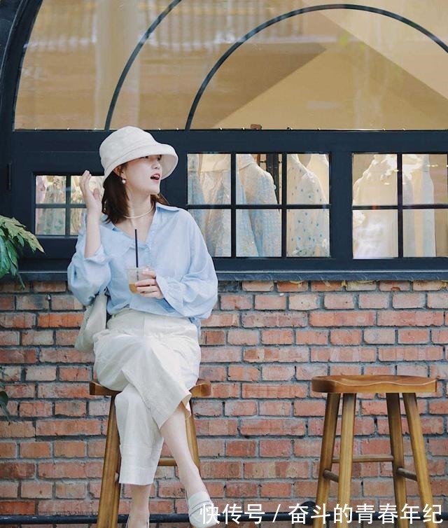 时髦 白色裤子怎么穿才够好看搭配上衬衫高级感满分,想不时髦不行!