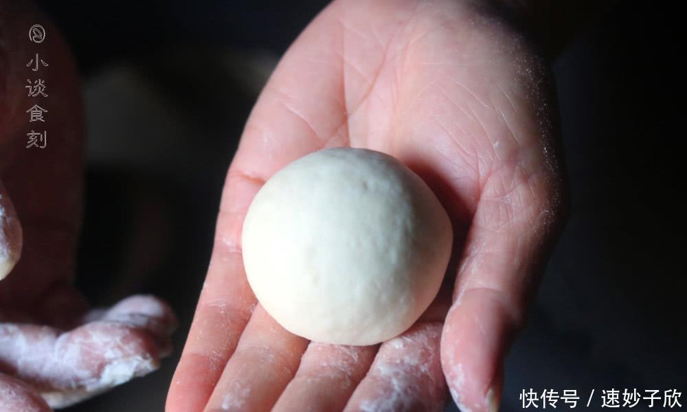 馒头|蒸馒头时,光放酵母就错了,教你正确做法,一次成功香软又蓬松