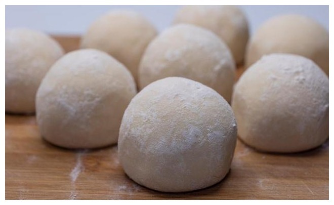 天热发面时,无需先化酵母,简单4步走,发面又快又好