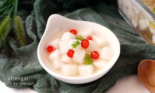 嘎嘣脆|和黄磊老师学的白萝卜做法,加罐雪碧腌一下,酸脆爽口,太好吃了