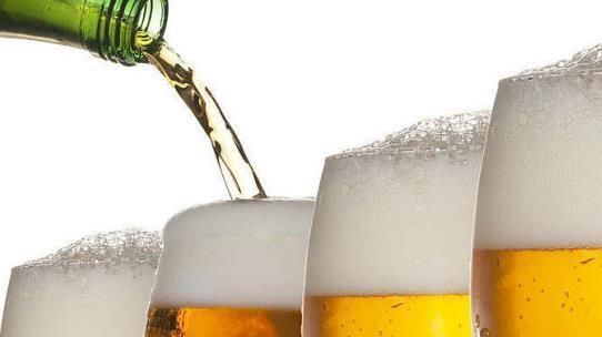 危害|滥喝啤酒的危害不可小觑夏天喝啤酒需要注意的事项