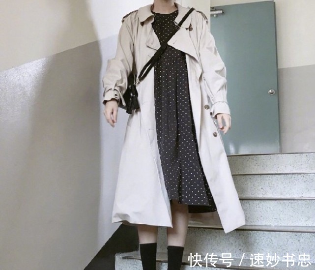 简约 风衣,我喜欢这样穿!简约精致又贼拉风,上街后非常吸睛!