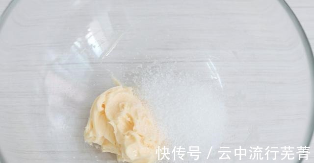 原来雪芙面包那么好吃,外酥内软,做法也很简单,在家就能自制!