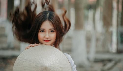 女人|跟女人聊天没有话题？聊这3个话题就能让女人“倒追”你