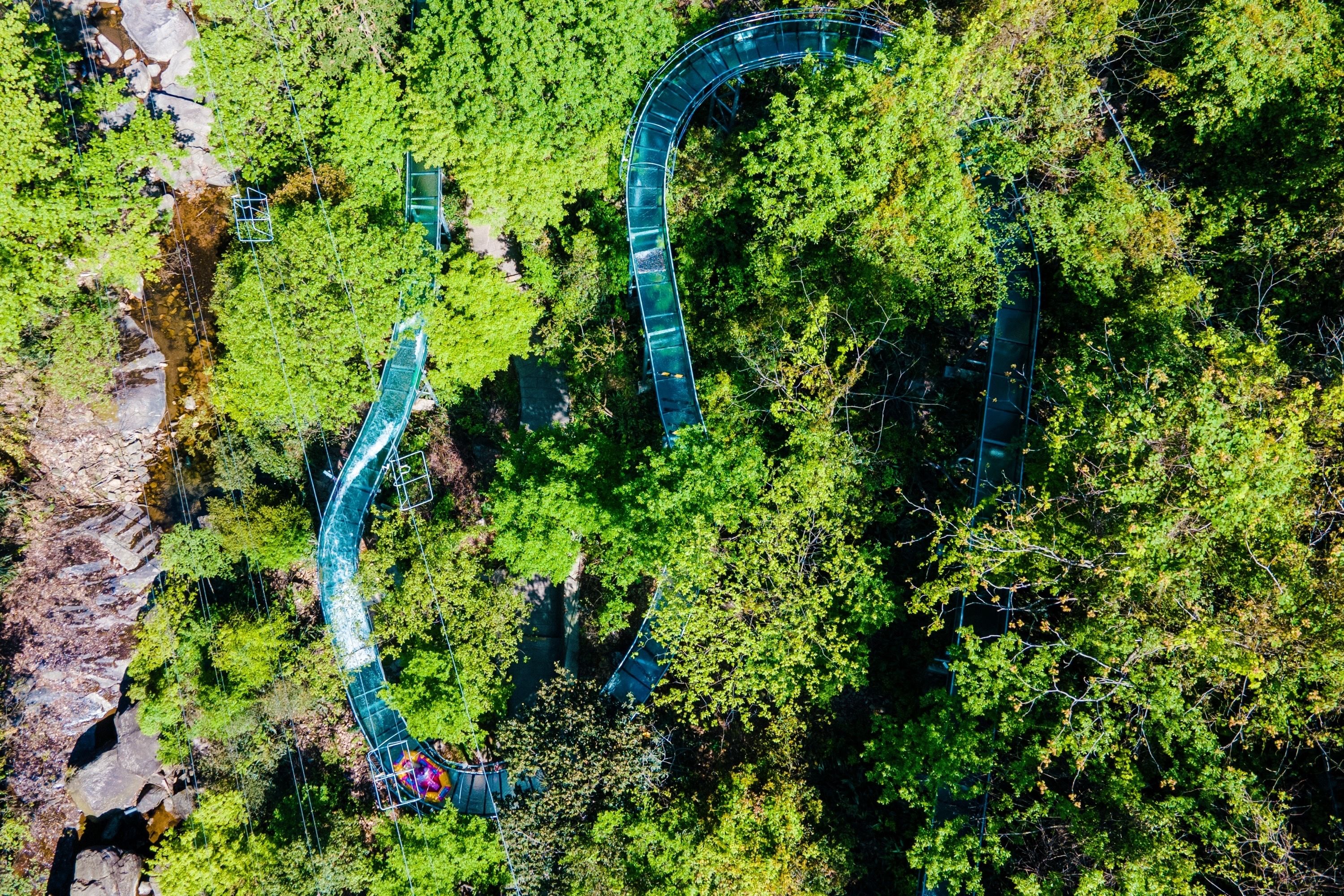 安吉浙北大峡谷，北纬30度线上的奇特山景，九大游乐项目等你挑战