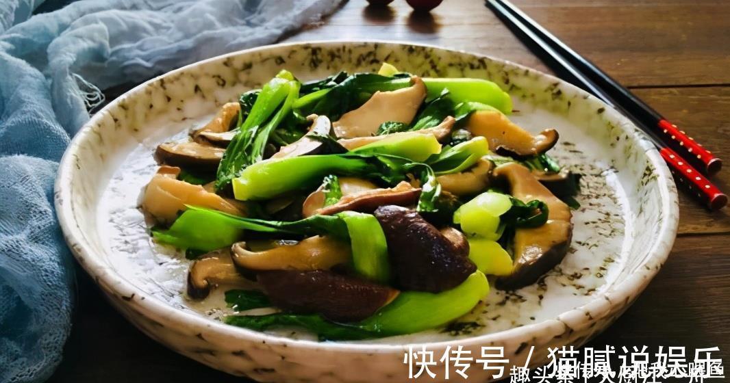 油菜|家里老保姆教我，炒青菜的3个诀窍，青菜不发黄出水，你不学吗？