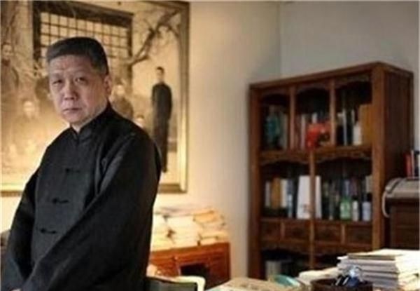 不屑一顾|末代公主路边摆摊,面对古董收藏家马未都拿出的极品官窑,她竟不屑一顾