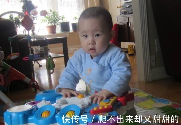 运动|一岁前孩子如果有这些“表现”,说明脑部发育已经达标了,别忽视