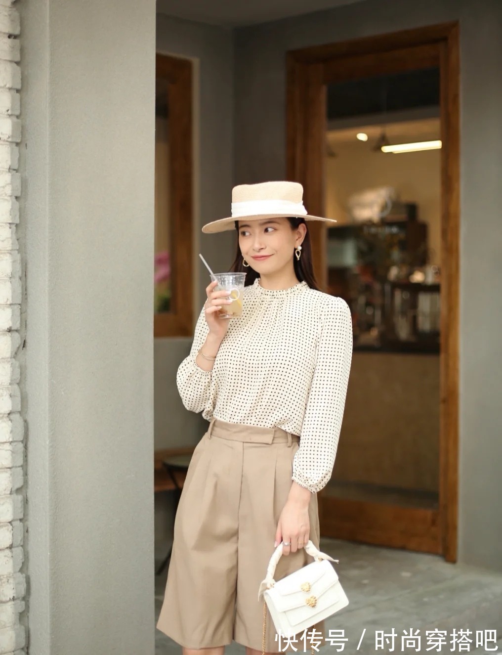 时髦 穿腻了极简风、基础款,春天换成“波点元素”时髦搭配,元气减龄