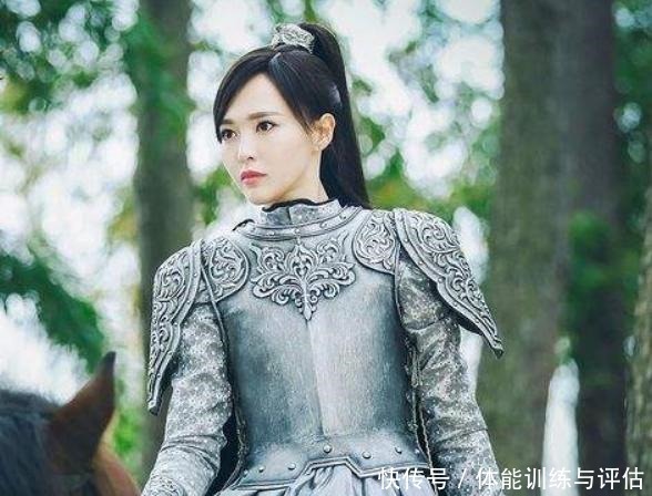 她替夫战场杀敌,归来时却见他怀抱小奶娃,身后还站着孕美人