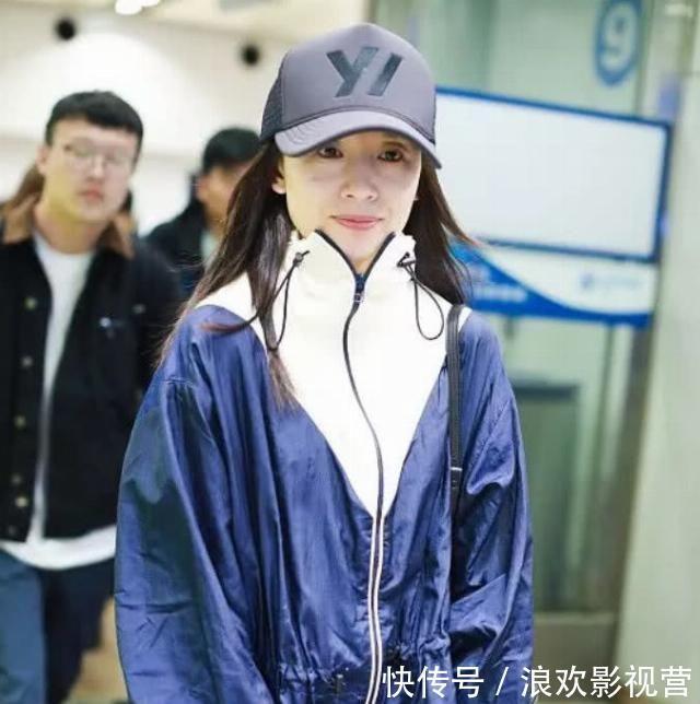 45岁潘粤明和39岁董洁,离异7年之后境况大