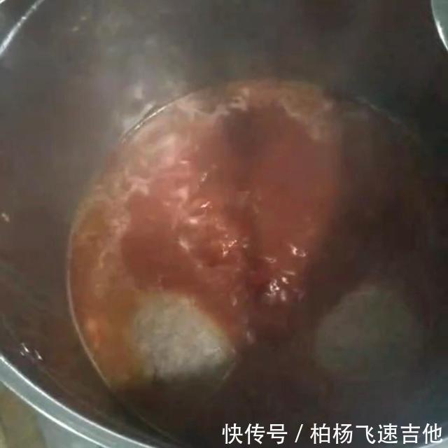  用小火煮|卤鸭锁骨工艺配方