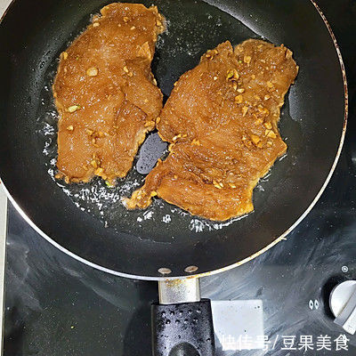 记住这几个小技巧！新手也能做蒜香鸡排