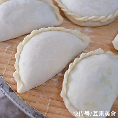 #一学就会快手菜#韭菜盒子