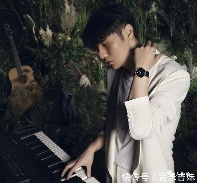 摩凡陀最经典的博物馆系列手表,连刻度都没有,为什么经久不衰