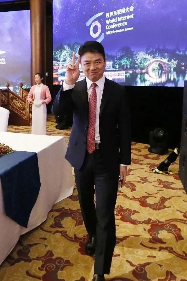 世界首|首富又将“洗牌”?刘强东曝出“王炸”,如果成功或将成世界首富