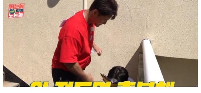 《RM向前沖》復(fù)刻經(jīng)典撕名牌陷爭議，引多家偶團(tuán)粉絲為偶像鳴不平