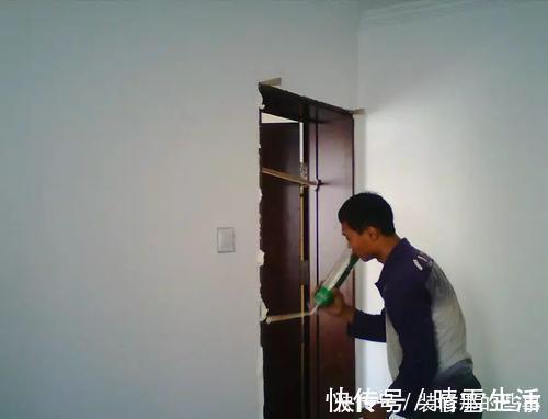 安装|一旦木工把木门安装成这样,立马让他重新安装,否则不要给他工钱