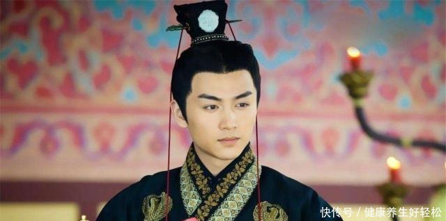 高洋|皇帝问刘秀为何能光复大汉大臣解释15字,全族七百人被灭口