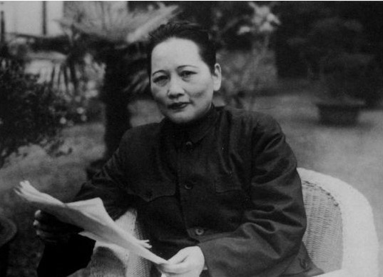 宋庆龄|宋庆龄晚年,为何向宋美龄讨取孙先生遗物?和闺蜜聊天时说出实情!