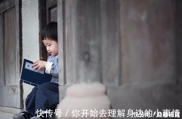 宝宝出生5天后紧握双拳离世，婆婆好奇掰开小手，宝妈泣不成声