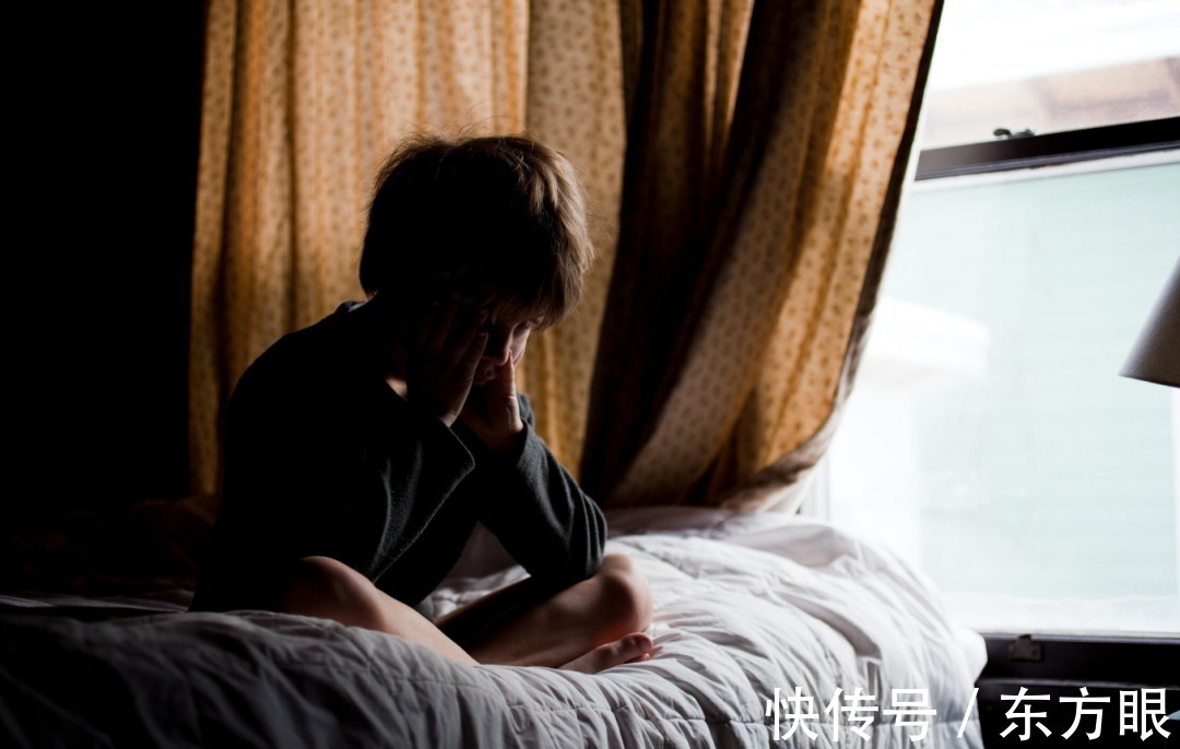 家庭教育|发现孩子“偷拿”10块钱,3位爸爸不同的做法,造就娃不同格局