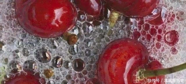 蔡杰$画家凭一碗带气泡的樱桃,获国际大奖,泡沫放大发现不可思议之处