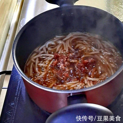 肉沫|家常菜这么多，云南小锅米线一定不可错过