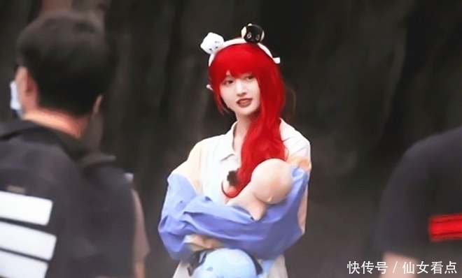 奇妙小森林|鄭爽新造型太浮夸,尬到眼睛都疼,她還能撐起《花千骨》嗎?