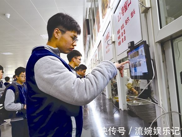 发育|14岁男孩身高已有183cm,儿科医生:4种食物是入秋“长高王”