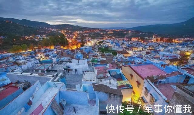 法国|四无国家：无军队、无税收、无大学、无货币