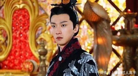 除掉|丞相听说皇帝准备把他除掉，笑着说皇上昏庸无能，不敢对我动手