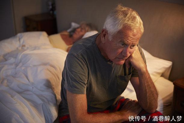 三位院士忠告蜂蜜加一勺,坚持15天,调好睡眠,和失眠说拜拜