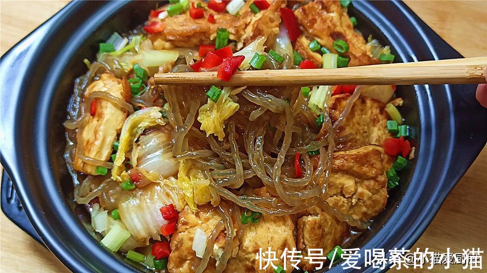 白菜豆腐煲粉条,鲜香微辣好吃开胃下饭,冬天吃完浑身暖和