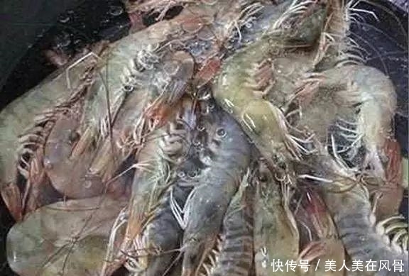 煮虾的时候加入这种水果,不但鲜嫩美味,而且去腥又营养