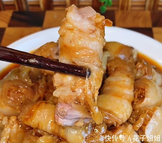 东北特色酸菜扣肉,多这加一步,酸菜软烂入味,五花肉香而不腻