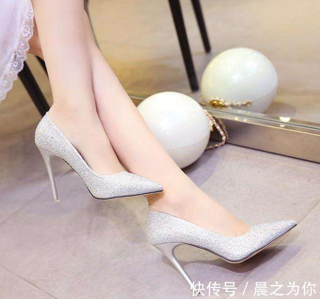 细跟鞋 -细跟鞋既大气又优雅,让你的每一天都可以很精致!
