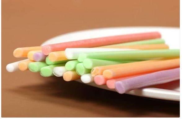 小学生|5种小学生的“土豪零食”,图1大学生也爱吃,吃过4种就是王者