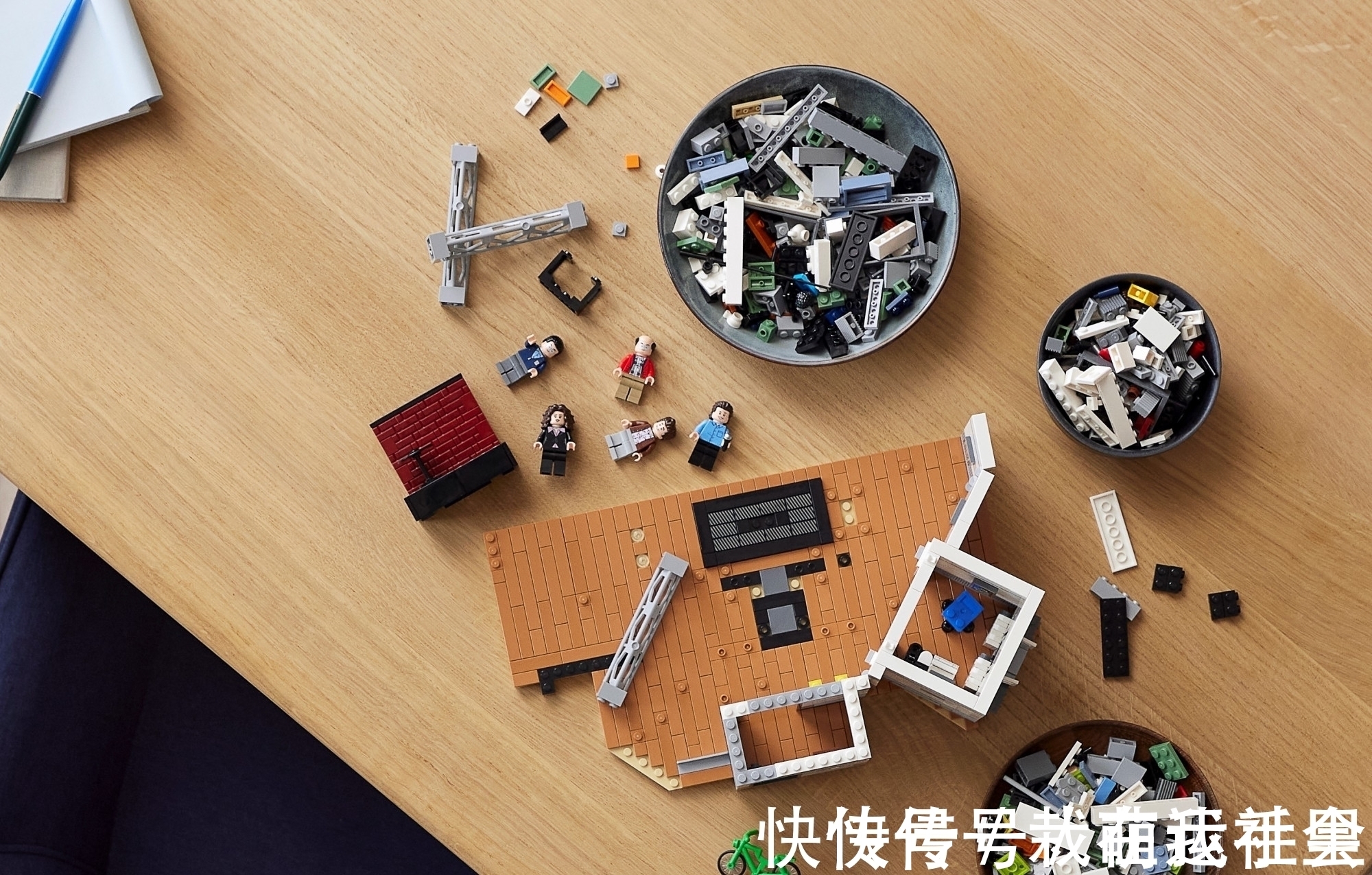 ide乐高发布Ideas系列新品21328 宋飞正传,30年前经典剧集乐高化