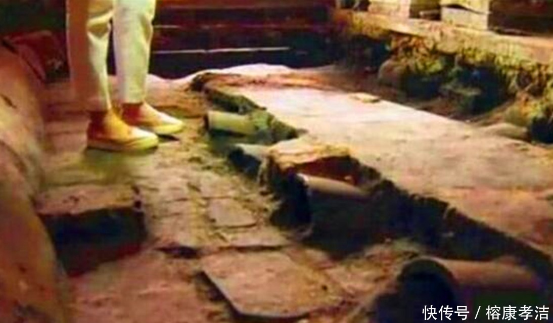 养心殿为什么终年潮湿阴冷?专家敲开地砖之后,对古人赞叹不已