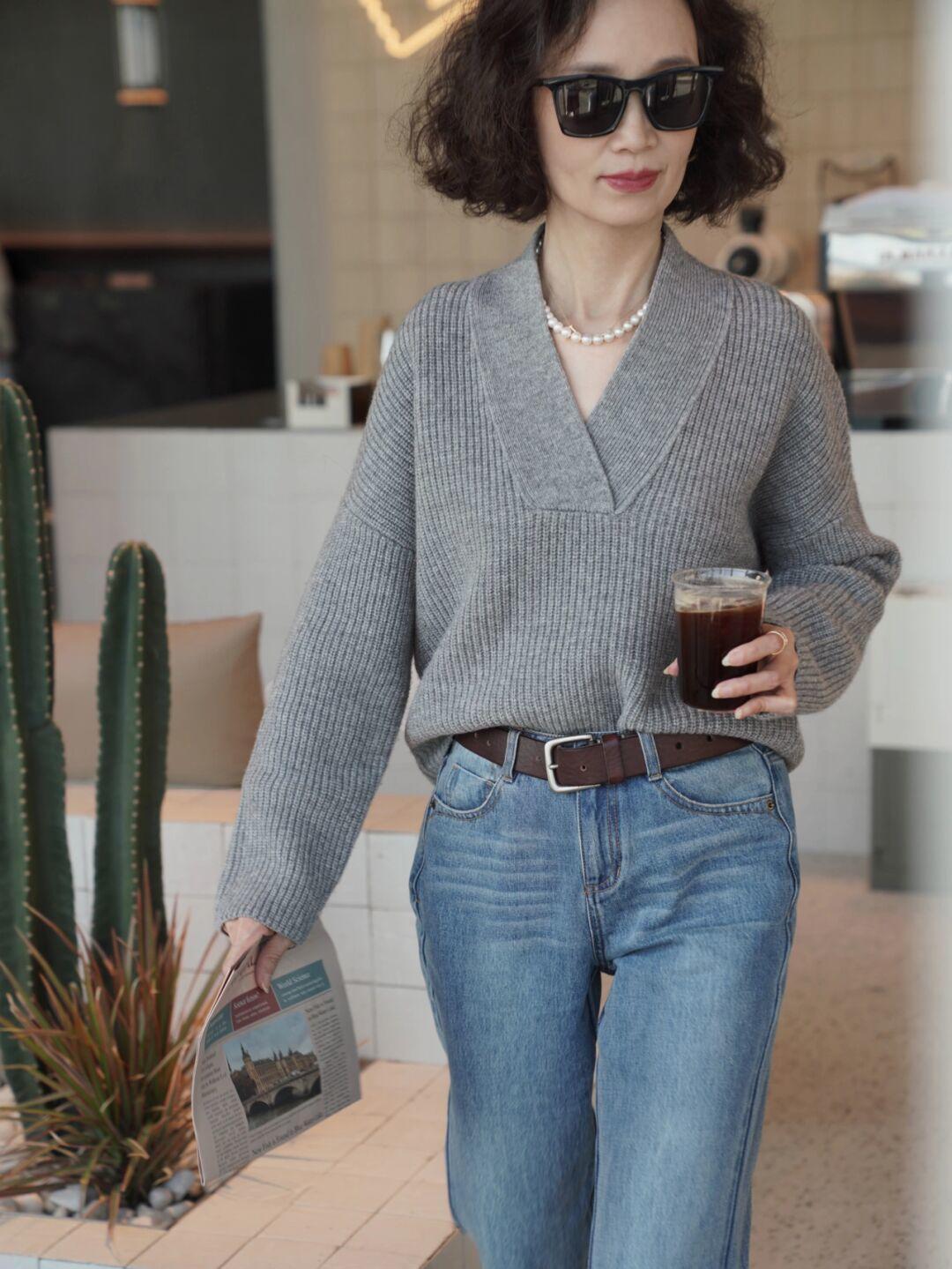 大长腿|基础色毛衣才是永恒的经典,为你带来了3个经典色,照搬都不出错