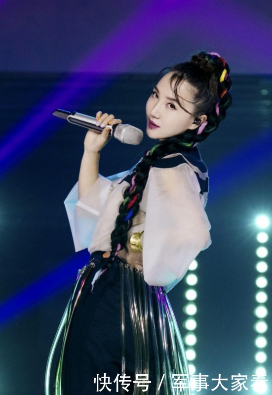 阿朵的新民族音乐为何是《人民日报》所说的“一个都不能少”?